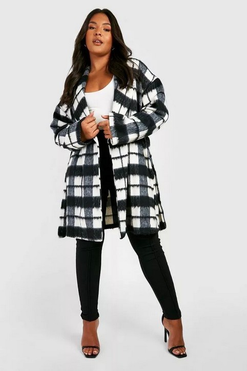 Пальто для полных девушек английского бренда Boohoo осень-зима 2022-2023
