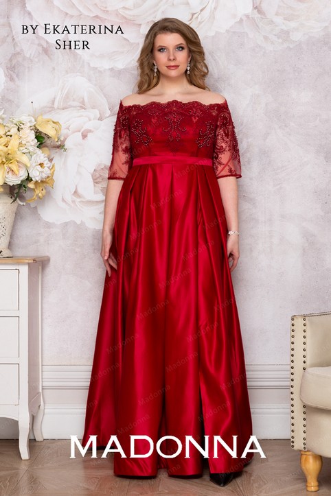 Новогодняя коллекция нарядных платьев для полных женщин российского бренда Madonna 2023