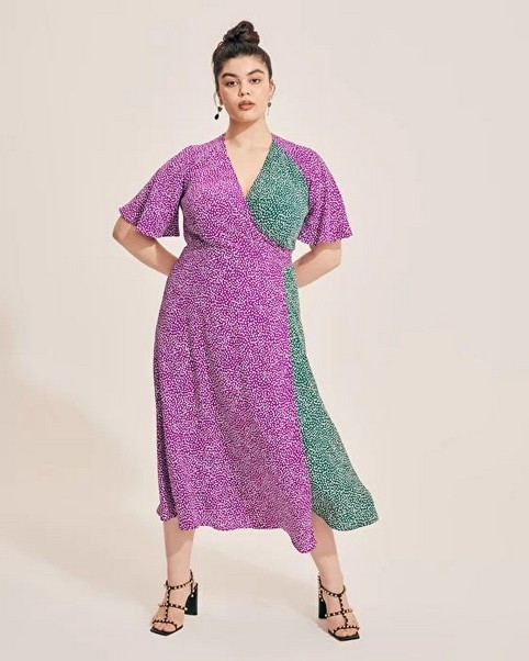 Коллекция женской одежды больших размеров российского бренда Divno лето 2022