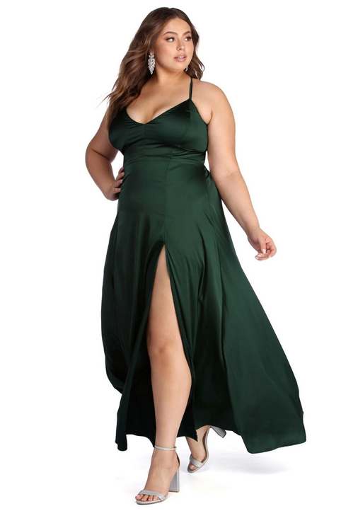 Новогодняя коллекция вечерних платьев для полных женщин американского бренда Windsor 2020