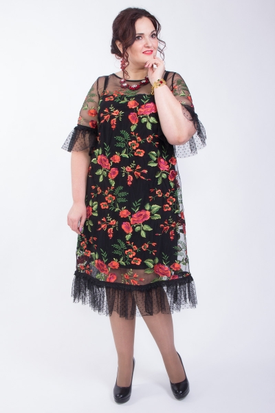 Роскошные платья для полных женщин российской компании Wisell лето 2019