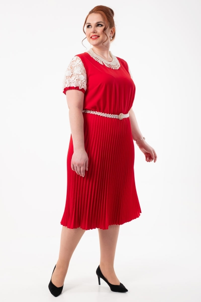 Роскошные платья для полных женщин российской компании Wisell лето 2019