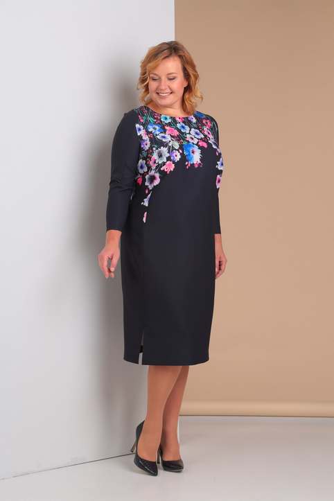 Коллекция одежды для полных женщин белорусской компании Novella Sharm осень-зима 2018-19
