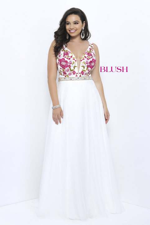 Новогодняя коллекция вечерних и бальных платьев для полных девушек и женщин американского бренда Blush 2017