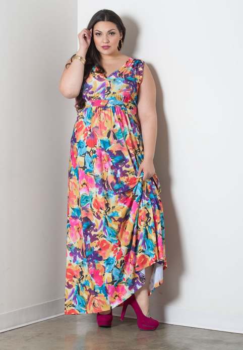Коллекция платьев и сарафанов для полных женщин американского бренда SWAK. Весна-лето 2015