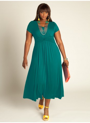 Платья на полную фигуру от американского бренда Igigi. Лето 2012