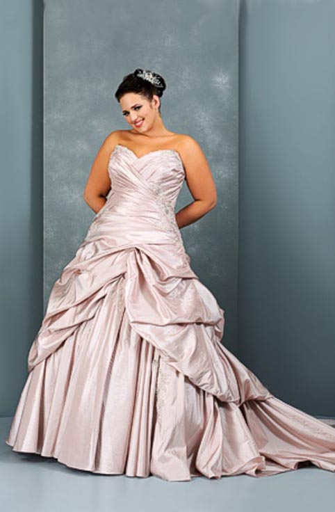 Свадебные платья для полных девушек осени 2012