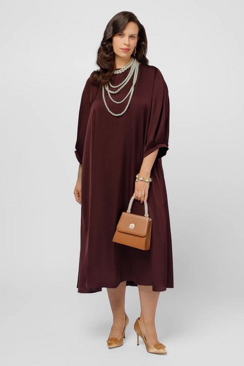 Платья для полных женщин российского бренда Intikoma осень-зима 2025-26