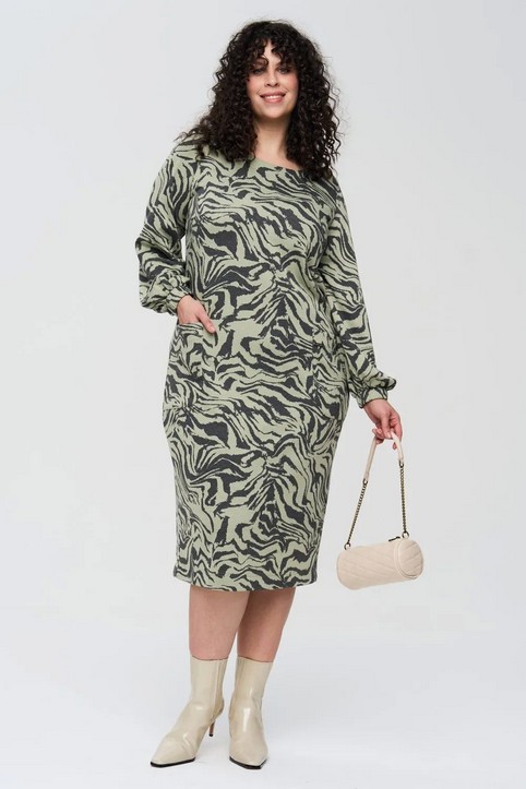 Платья для полных женщин российского бренда Intikoma осень-зима 2025-26