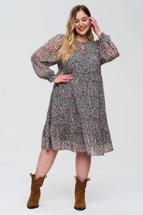 Платья для полных женщин российского бренда Intikoma осень-зима 2025-26