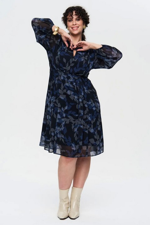 Платья для полных женщин российского бренда Intikoma осень-зима 2025-26