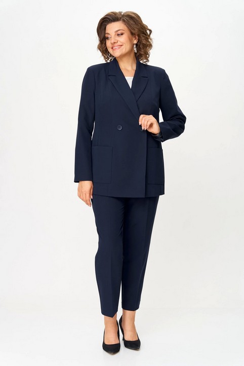 Коллекция женской одежды plus size белорусского бренда Anastasia Mak осень 2025