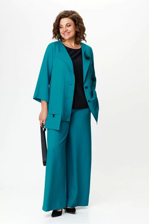 Коллекция женской одежды plus размеров белорусского бренда Mishel Chic осень-зима 2025-26