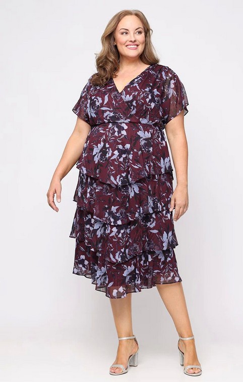 Нарядные платья для полных женщин американского бренда SL Fashions осень 2025