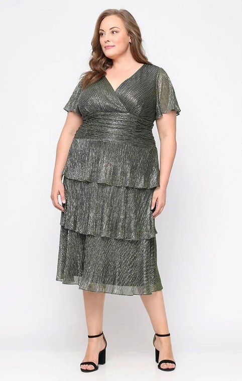 Нарядные платья для полных женщин американского бренда SL Fashions осень 2025