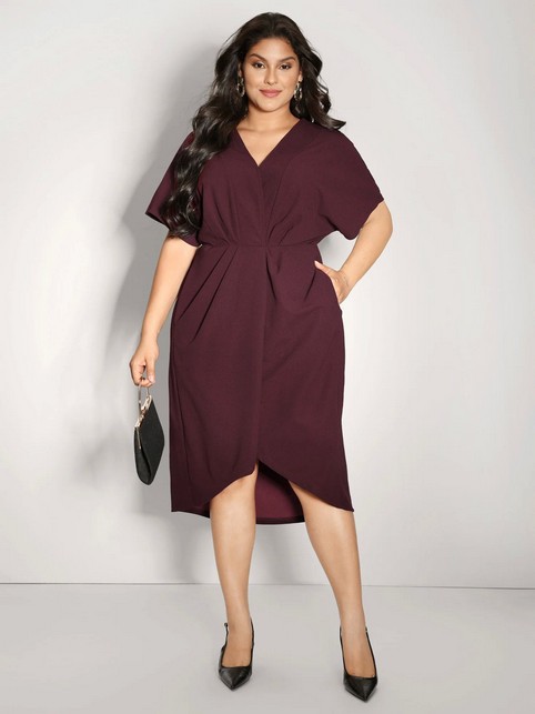 Платья больших размеров американо-китайского бренда BloomChic осень-зима 2025-26