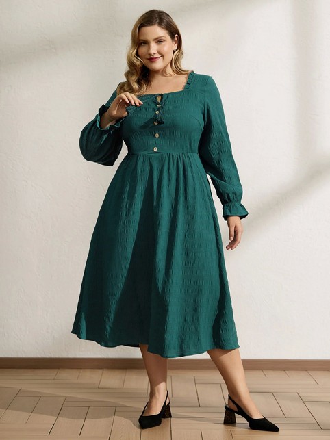 Платья больших размеров американо-китайского бренда BloomChic осень-зима 2025-26