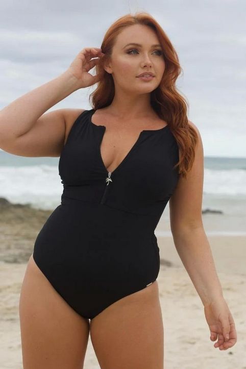 Купальники для полных женщин австралийского бренда Curvy Swimwear лето 2024