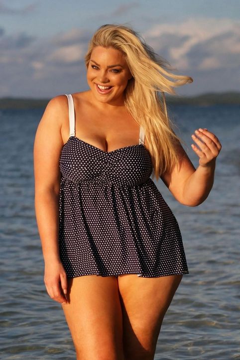 Купальники для полных женщин австралийского бренда Curvy Swimwear лето 2024