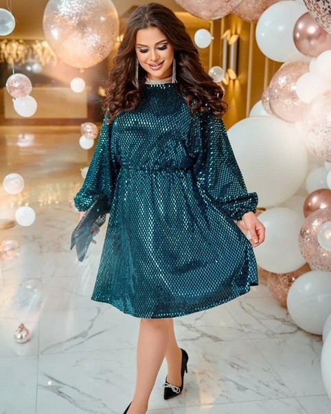 Новогодняя коллекция нарядных платьев для полных девушек украинского бренда Фабрика моды 2023