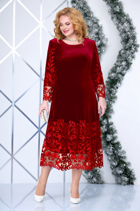 Новогодняя коллекция платьев для полных модниц белорусского бренда Ninele 2022