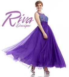 Новогодняя коллекция вечерних платьев для полных девушек канадского бренда Riva Designs