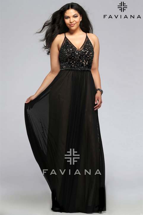 Новогодняя коллекция вечерних платьев для полных девушек американского бренда Faviana 2017